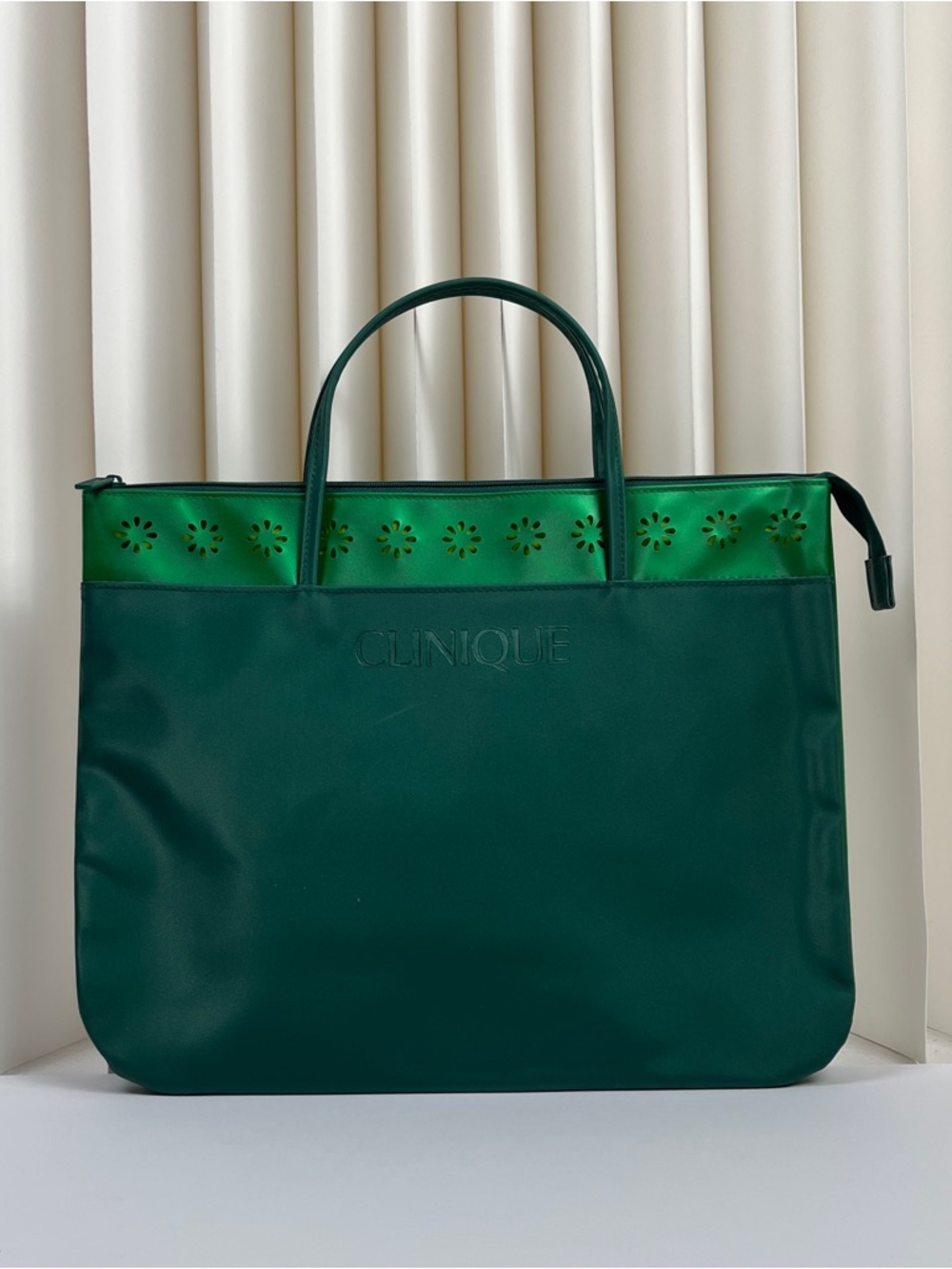 Clinique Green Nylon Tote Bag Featuring a Floral Laser-cut Design